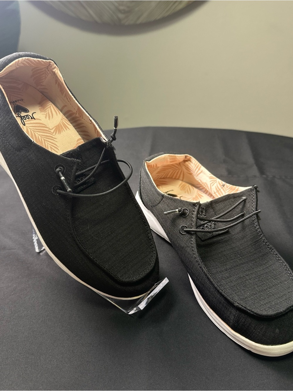 Reef Black Slip-On Loafers Women’s 8 NWOT